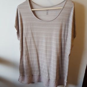 lightweight short-sleeved sweater